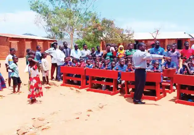 Lake of Stars Festival recycles stages into desks